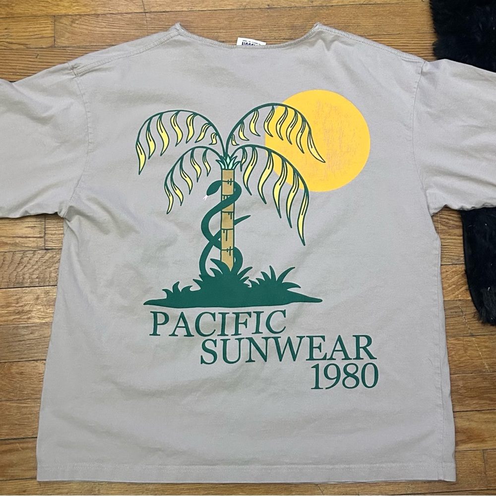 PacSun Light Gray Tee